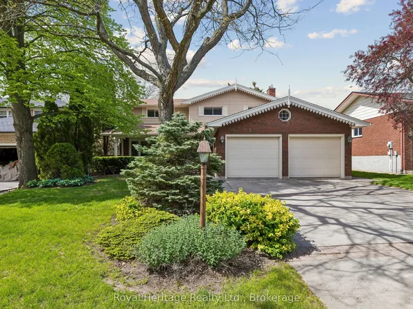 232 Beatrice St W, Oshawa, ON L1G 7M9