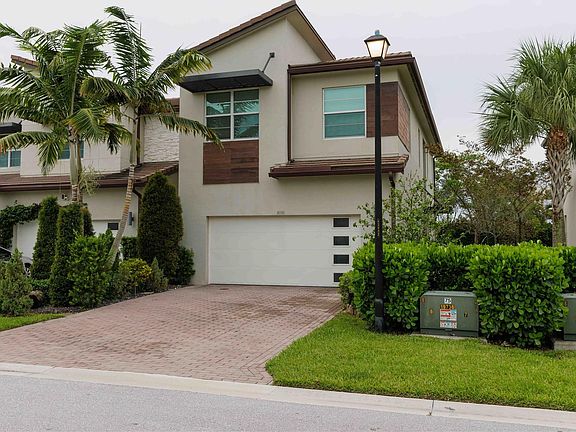 2nd image of 9091 Kingsmoor Way