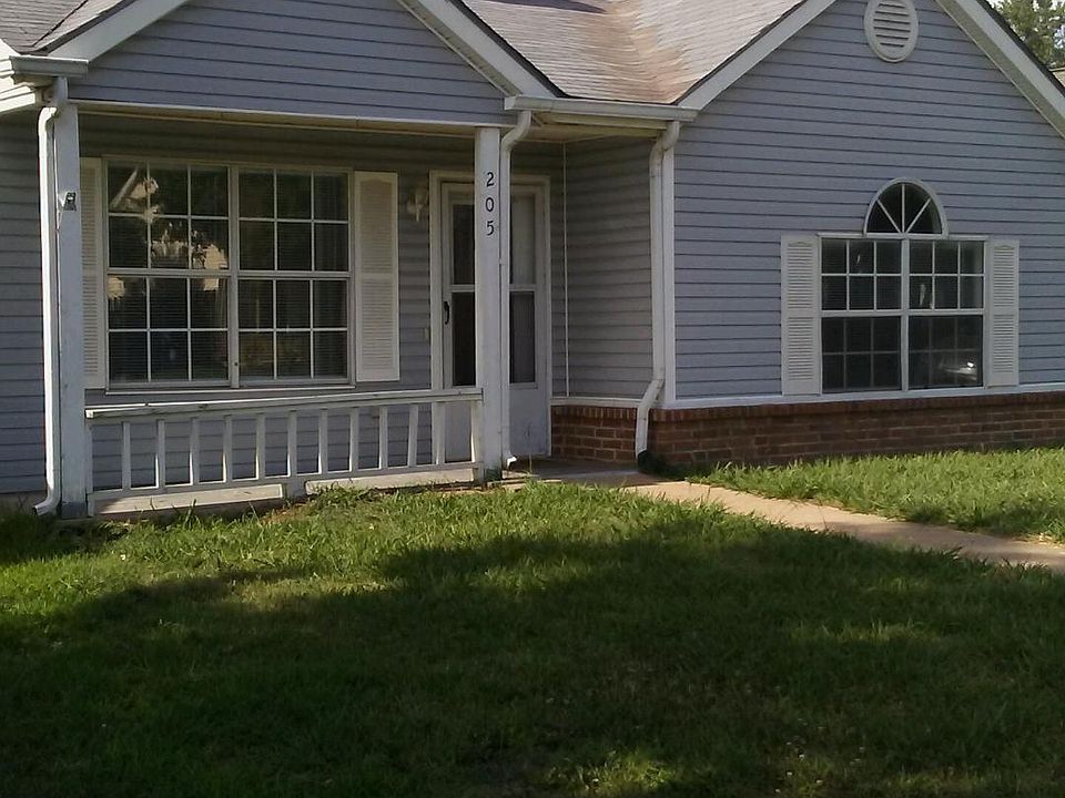 205 SE 17Th
