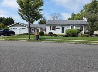31 S Emerson Ave, Amityville, NY 11701