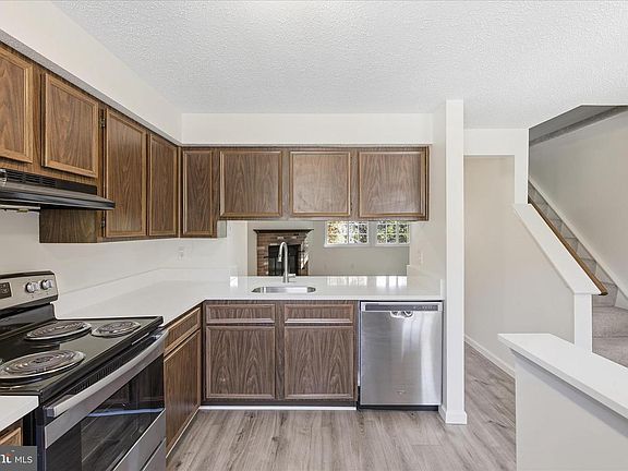 4th image of 5377 Harbor Court Dr