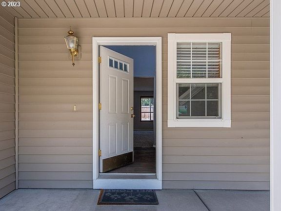 3rd image of 510 NW 146th Way