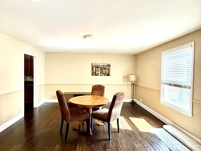 410 Lancaster Ave — Photo 10