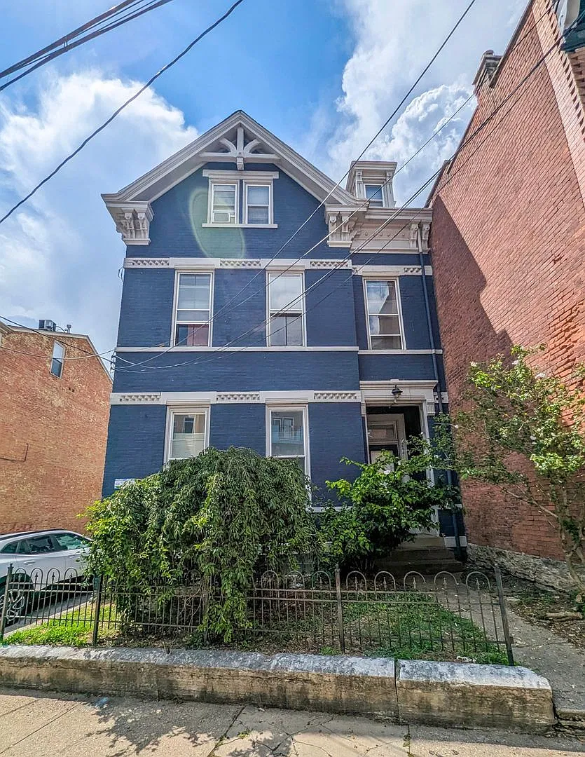 2441 Ohio Ave — Photo 2