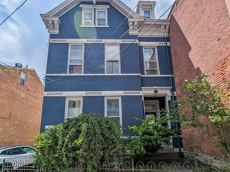 2441 Ohio Ave — Photo 2