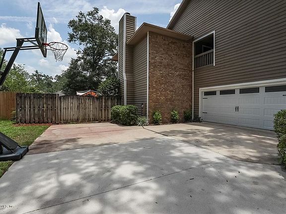 3rd image of 11655 Lois Cross Dr