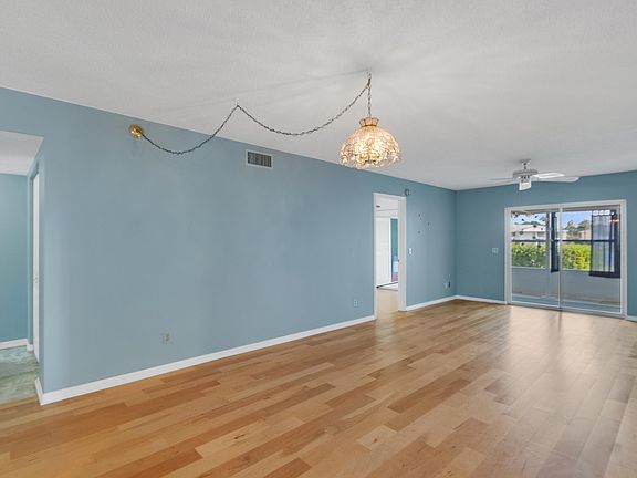 2nd image of 356 Grove Isle Circle