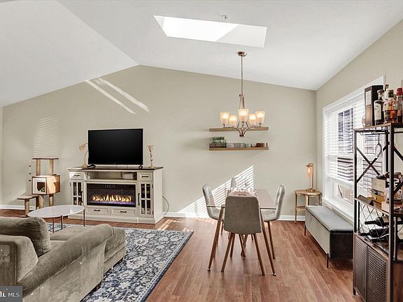 5th image of 6307 Forge Ln