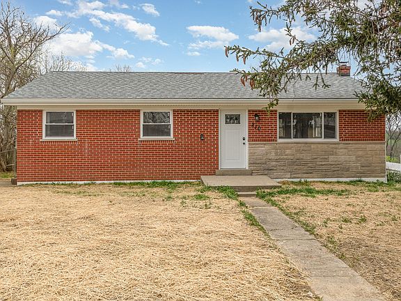 2nd image of 210 Cottonwood Dr