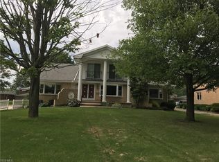 2863 Chamberlain Rd, Fairlawn, OH 44333