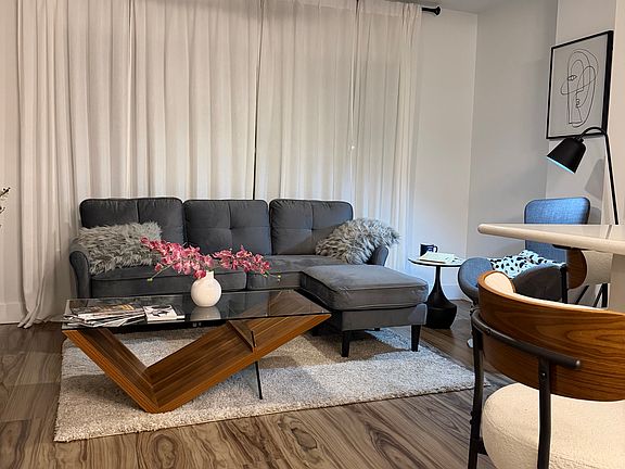 4th image of 700 E 90th St APT 1F