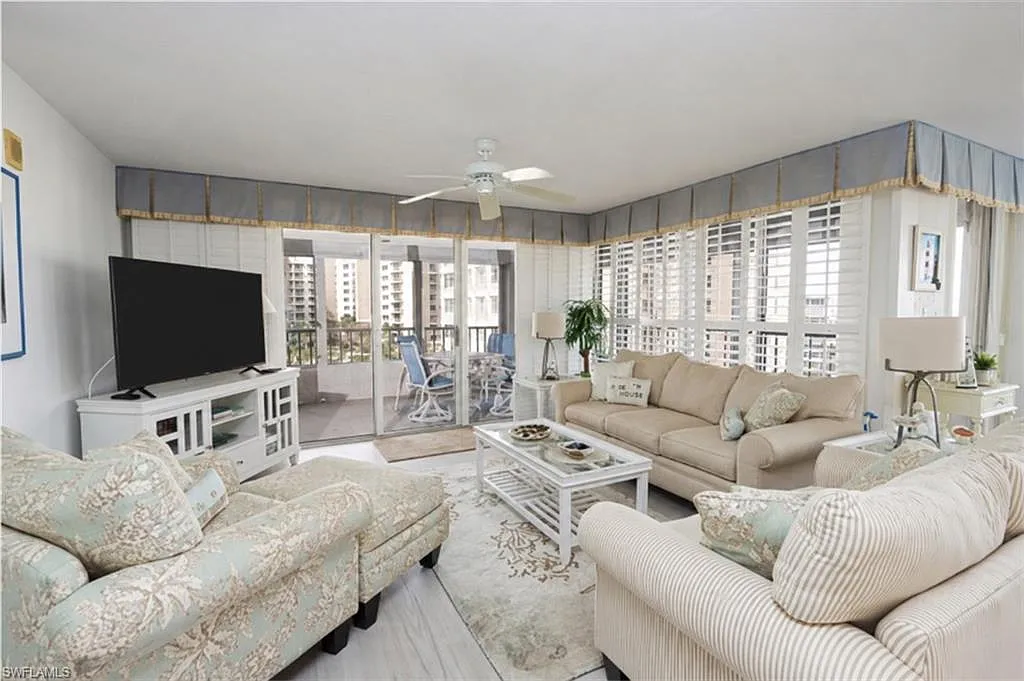 2 bed, 2.0 bath, 1476 sqft, $11,500 — Photo 2