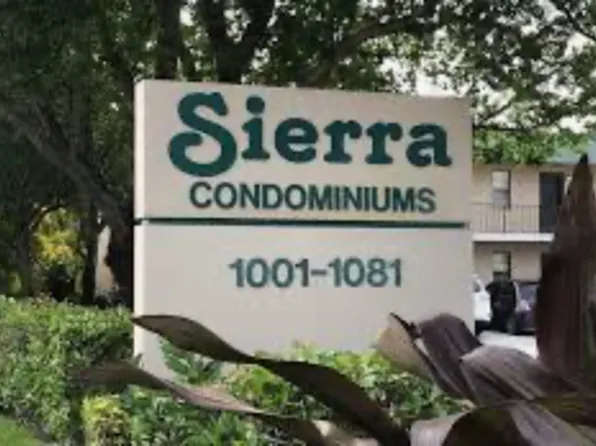 1061 SE Monterey Rd, Stuart, FL