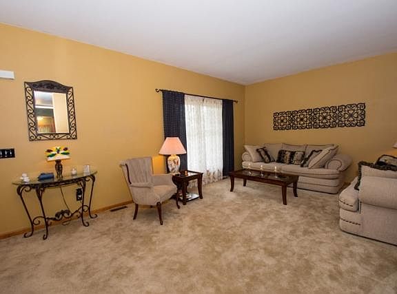 2nd image of 1617 Deer Run Dr