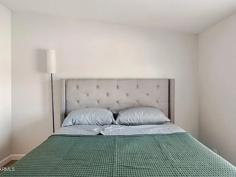 1514 E Fillmore St — Photo 12