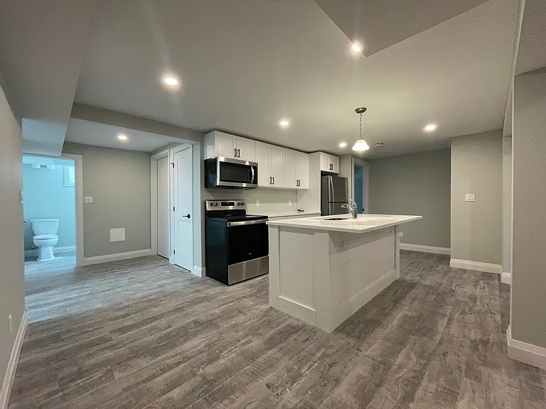 31 Burwell St #3 — Photo 1