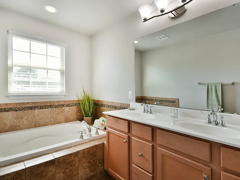 303 Corday Ln — Photo 22