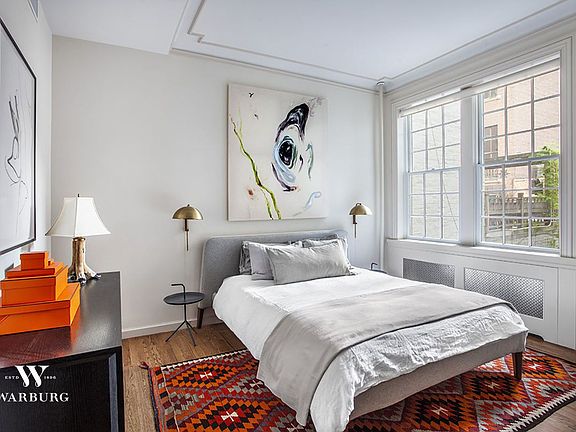 5th image of 12 Gramercy Park S APT 4R