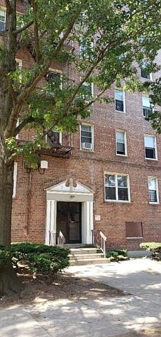 1st image of 9 Murdock Ct APT 4G