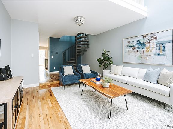 3rd image of 899 Pearl Street #23