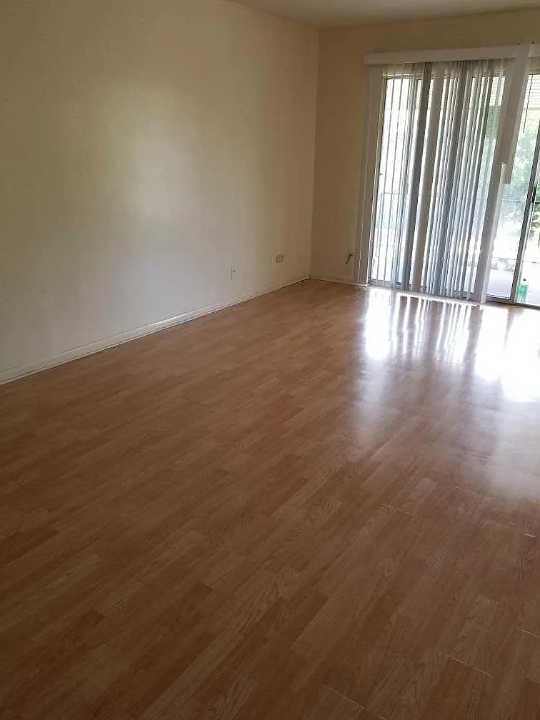 15329 Martin Luther King Jr Dr APT 19 photo 1