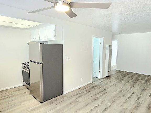 2nd image of 530 W 6th St APT 13