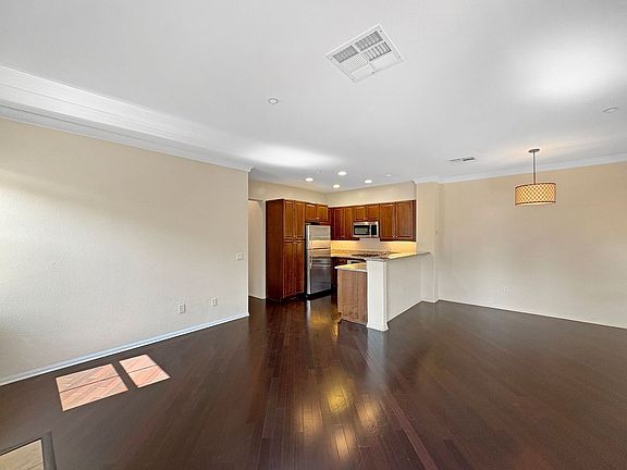 5th image of 11035 Catarina Ln Unit 304