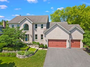 6313 Bobby Jones Ln, Woodridge, IL 60517