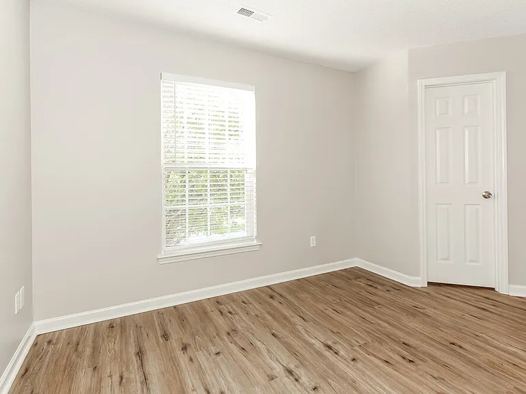 5922 Laurenfield Dr — Photo 13