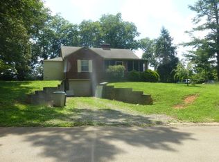 4733 Lakeview Rd, Louisville, TN 37777