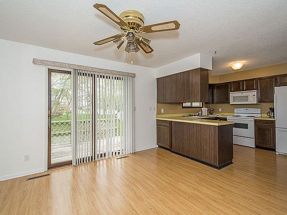 4th image of 1406 Southfield Dr