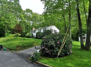 11 Friar Tuck Ln, West Warwick, RI 02893