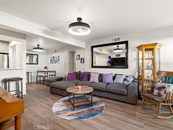 3rd image of 13096 Le Parc Unit 87