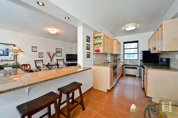 Rented by Halstead Real Estate | media 30