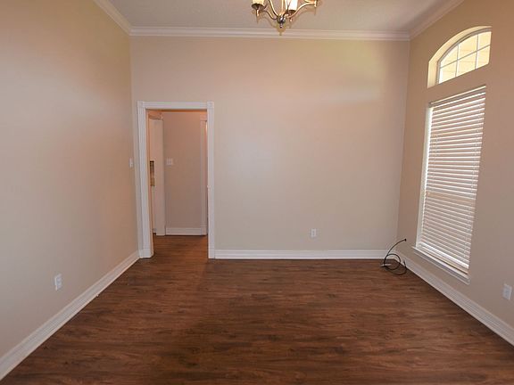 4th image of 16561 Vieux Carre
