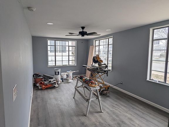 2nd image of 80 Oak St #H
