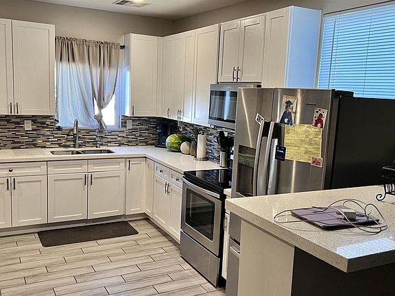 4th image of 5006 S 35th Dr
