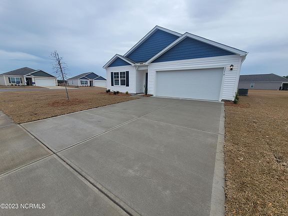 2nd image of 2214 Emerald Ave