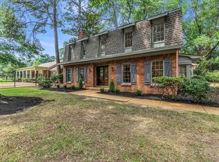 137 Perkins Ext, Memphis, TN 38117