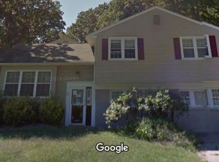 11 Greenwood Dr, Turnersville, NJ 08012