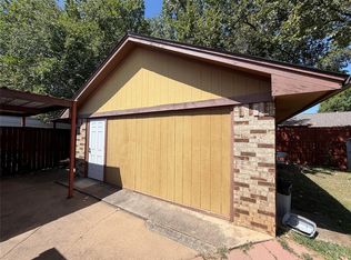 801 Midcreek Dr #B, Euless, TX 76039