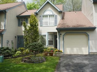 25 Ross Ter, Manalapan, NJ 07726