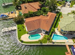 890 115th Ave, Treasure Island, FL 33706