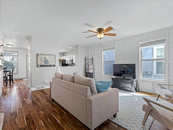 4th image of 10623 S Topview Rd