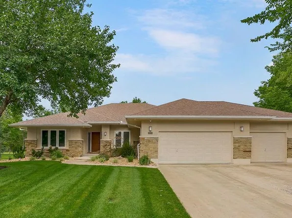 3024 S Fallbrook Ct, Blue Springs, MO 64015