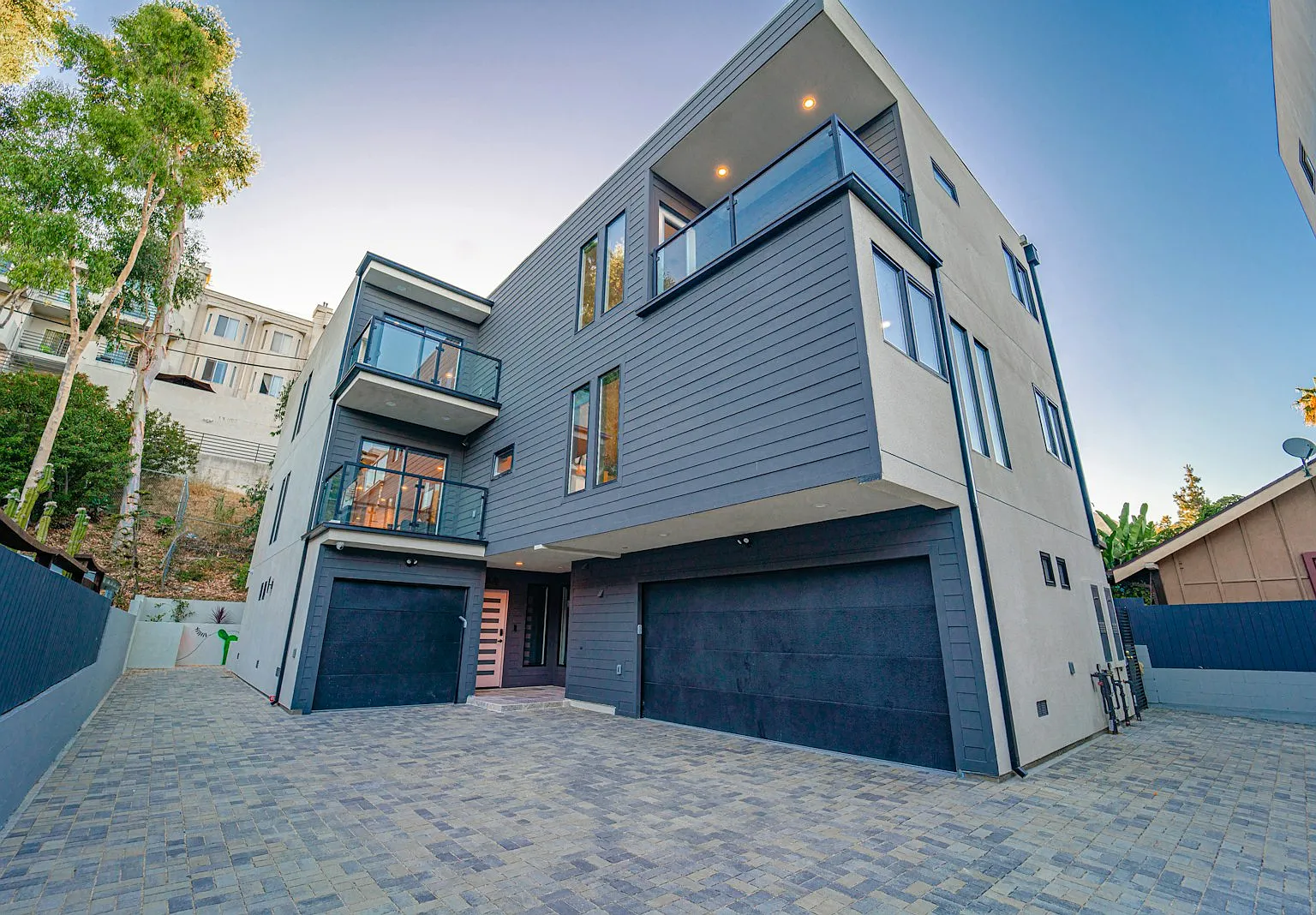 2115 Holly Drive, Unit 2117 — Photo 1