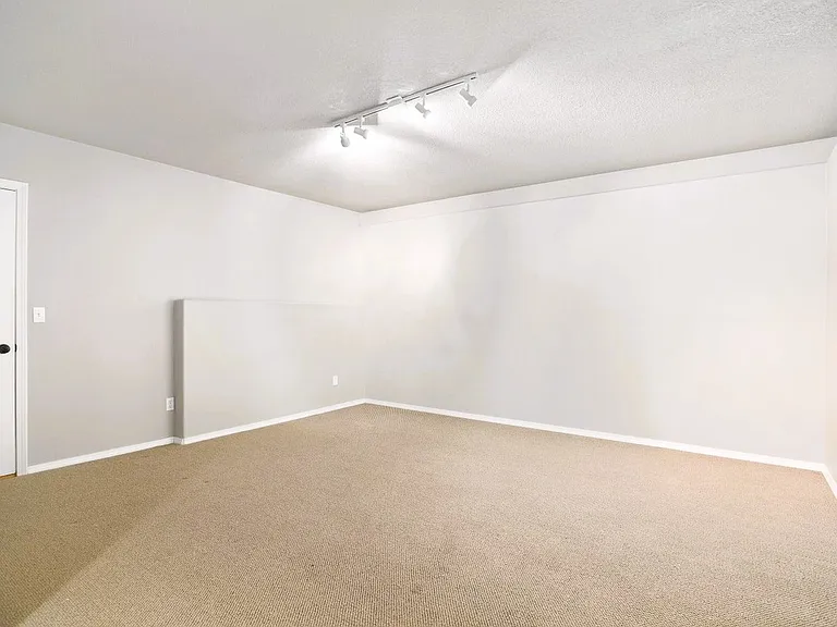 16125 NW Fescue Ct — Photo 25