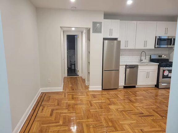 2nd image of 4310 44th St APT 3E