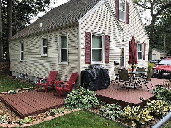 2nd image of 1573 Beardsley Ave