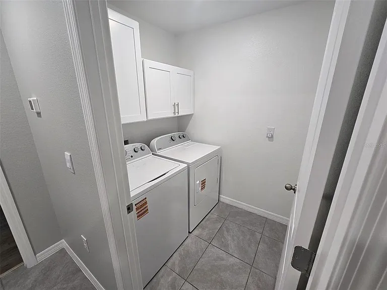 4703 SW 85th Pl — Photo 7